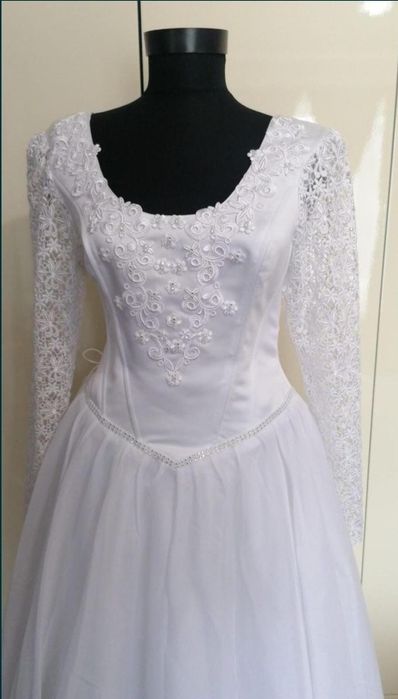 O frumoasă rochie elegantă.