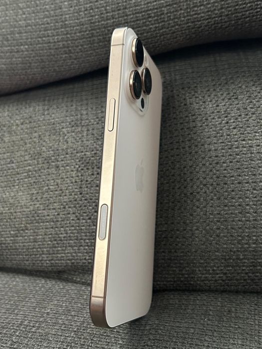Iphone 16 Pro Max 10/10 - Garantie 2027.