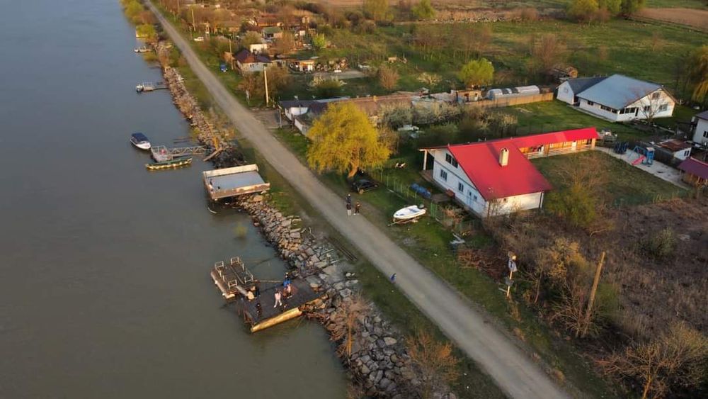 Cazare în Delta Dunării: LA CASA  MEZA !