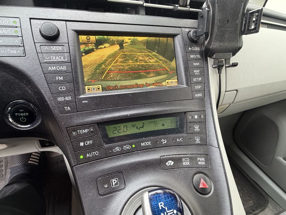 Vând Toyota Prius 1.8 Hybrid, 2010, automată, parcare inteligentă, Keyless, HUD, 5.500 € negociabil