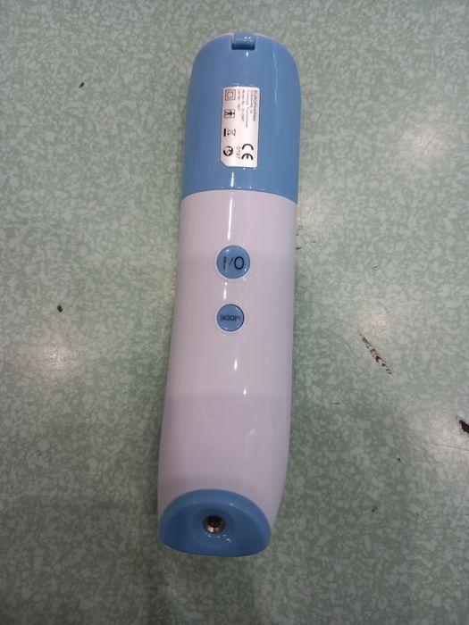 Безконтактен термометър за чело Europharma