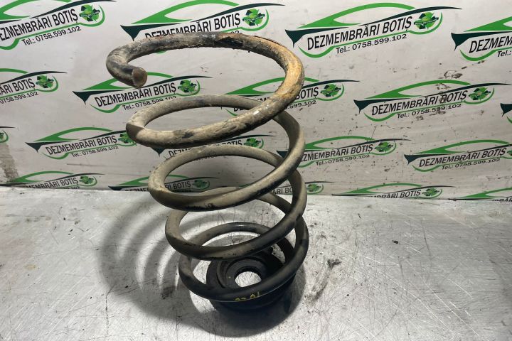 Arc fata dreapta Mercedes-Benz Vito W638