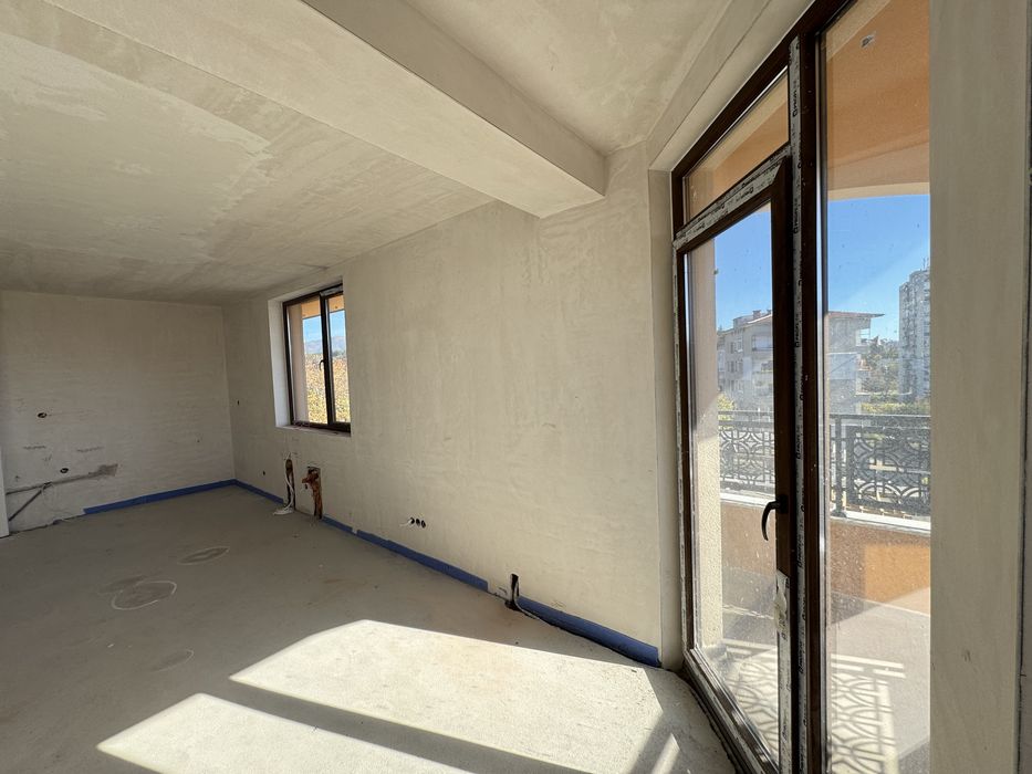 Продава ново съроителство в гр. Казанлук