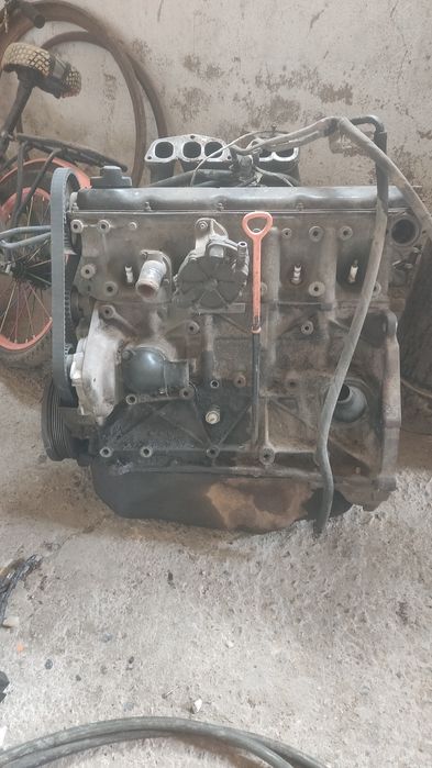 Двигатель Ауди с4 2.3