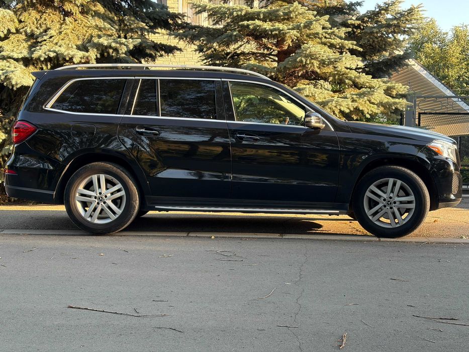 продам мерседес бенс GLS 450
