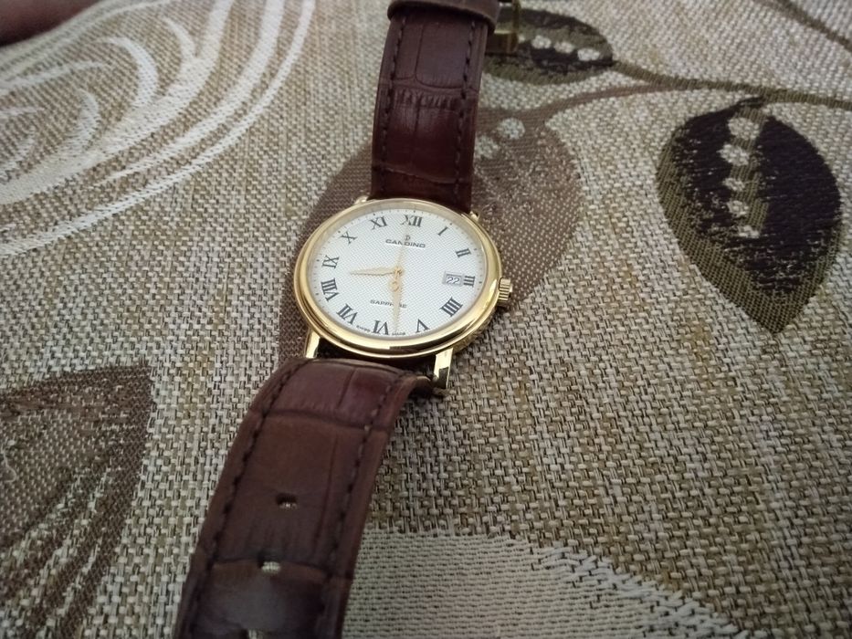 Продавам часовник уникален