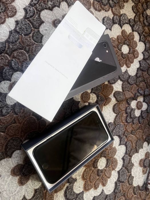 Продам Iphone 8 64 gb. Akb 100%