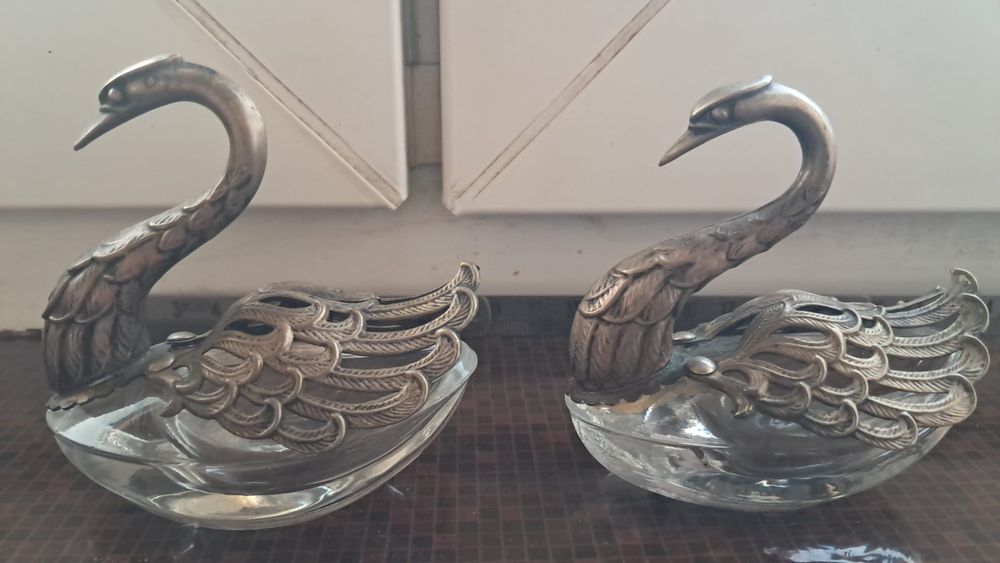 Set de bomboniere din sec xx,realizate din cristal si argint.
