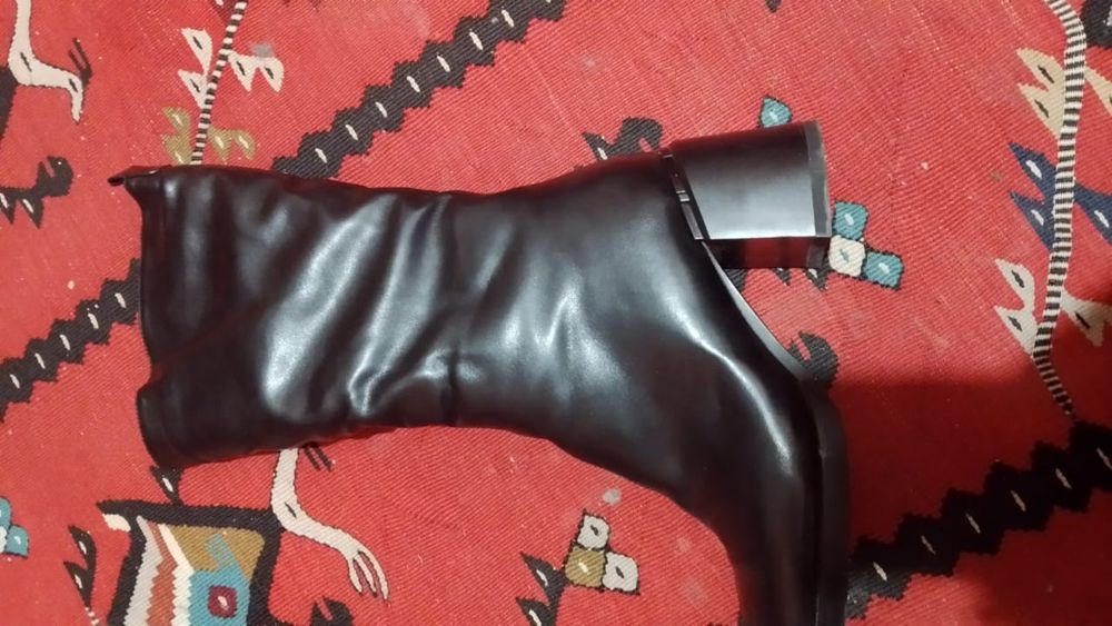 Зимние кожаные сапоги