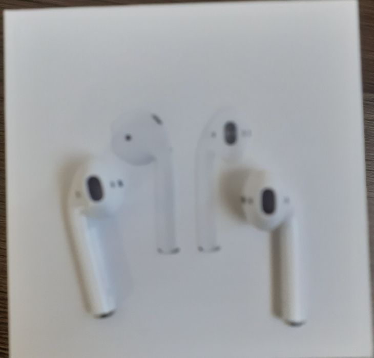 Безжични слушалки Apple air pods 2 чисто нови