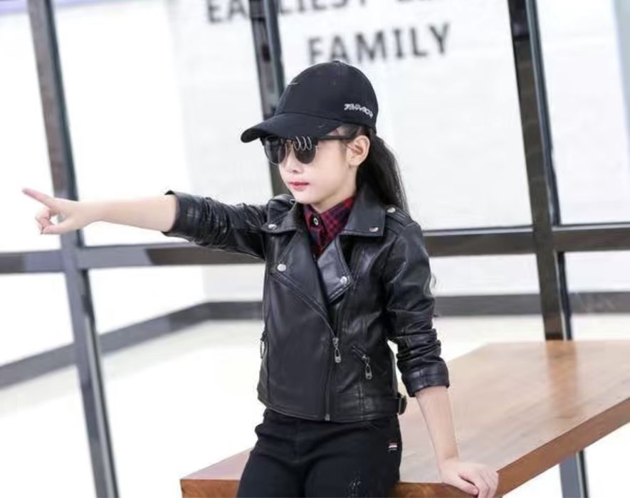 Продам кожанку для девочек