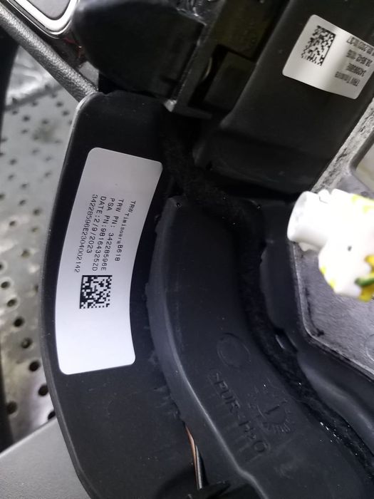 Volan in 3 spite cu comenzi citroen c3 3 sx 98164325zd