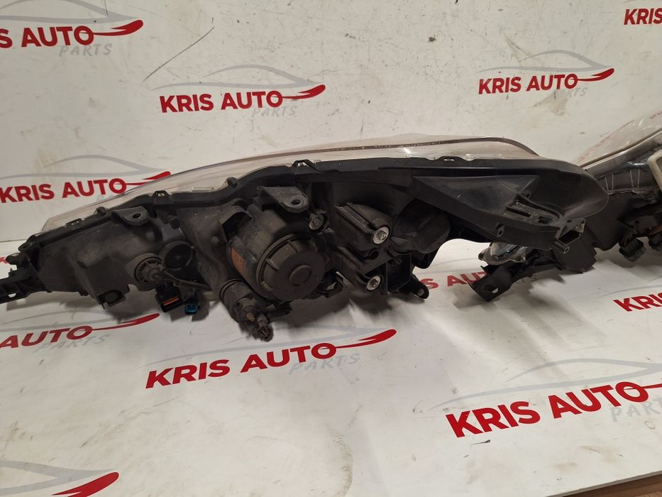 Фар - фарове Xenon Citroen C Crosser /Ситроен Ц Кросър 2011г.