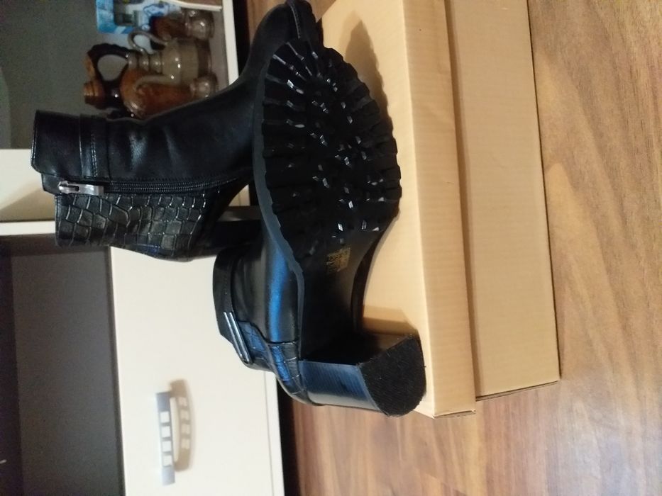 Дамски  зимни боти