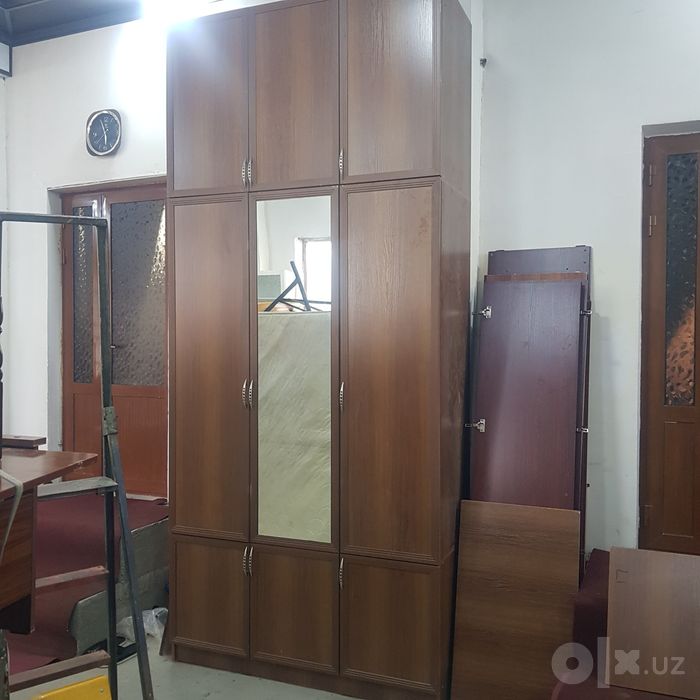 Стол стул сотилади холати яхши