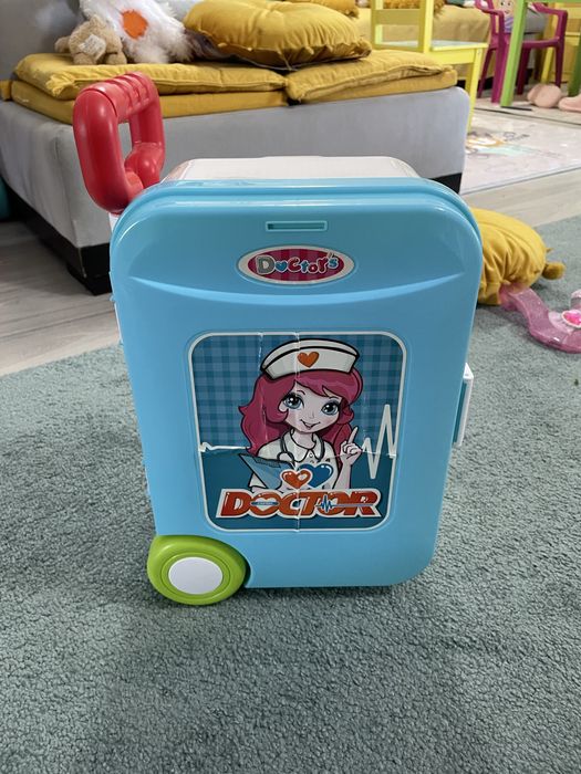 Trusa medicala tip troller