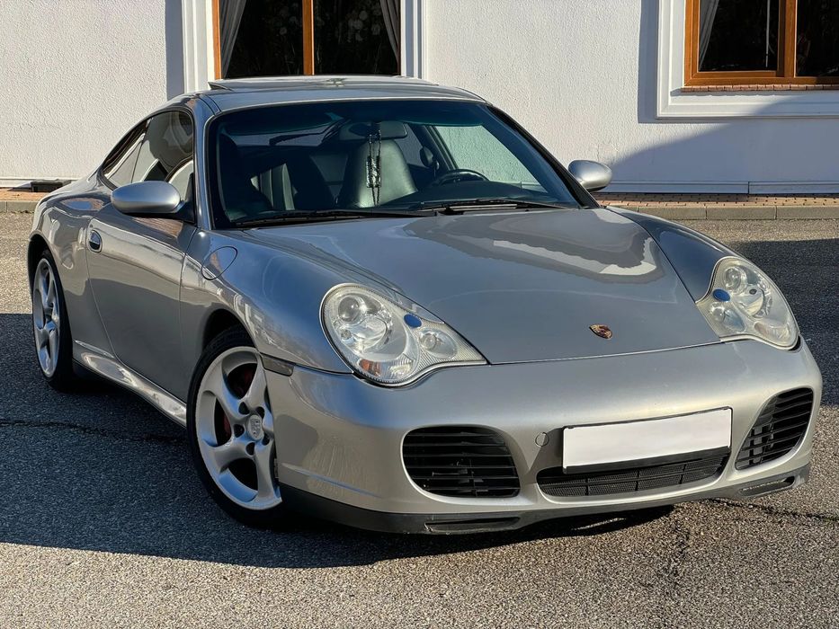 Porsche 911 Întreținut exemplar, stare tehnică și estetică foarte bună.