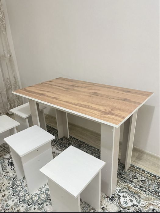 Стол дар көп неше түрлі размерде