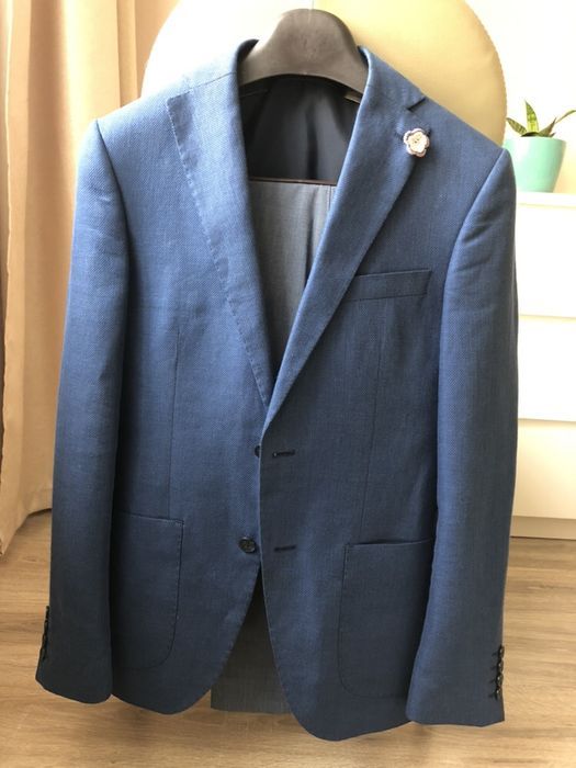 Продам костюм мужской