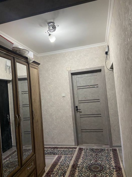 Srochna 2 xonali uy sotiladi