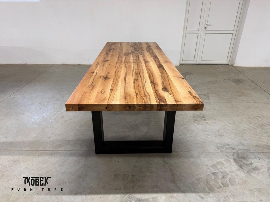 Masa Dining moderna din lemn masiv de stejar