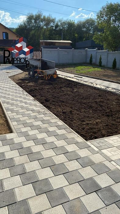 Pavaje  ,rigole / capace stalpi/piatra decorativa