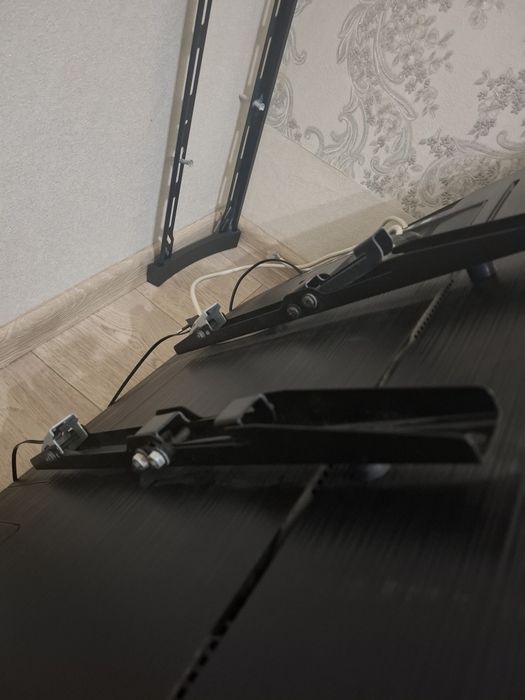 Телевизор разбитый