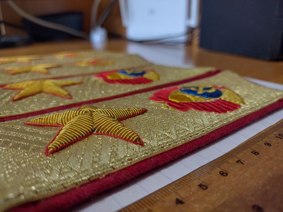 Epoleți General Maresal Parada Chipiu  Cascheta Casca Militara Comunista Sovietica Până în 1991