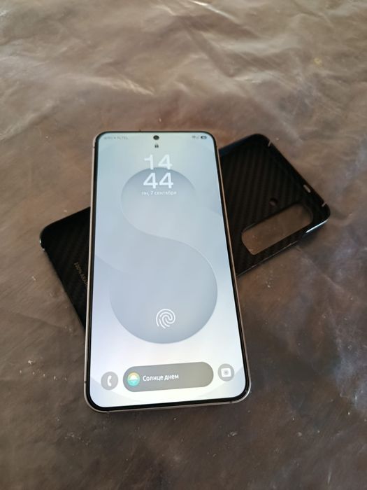 Продам телефон  Самсунг S25