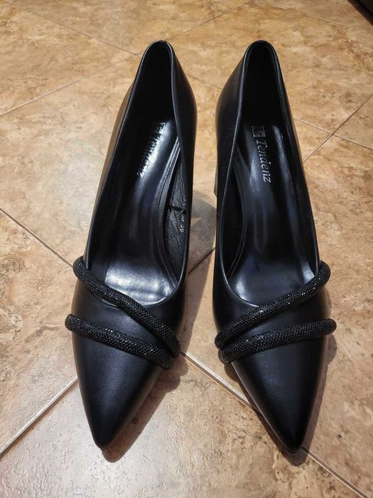 Дамски елегантни обувки от еко кожа 39 номер