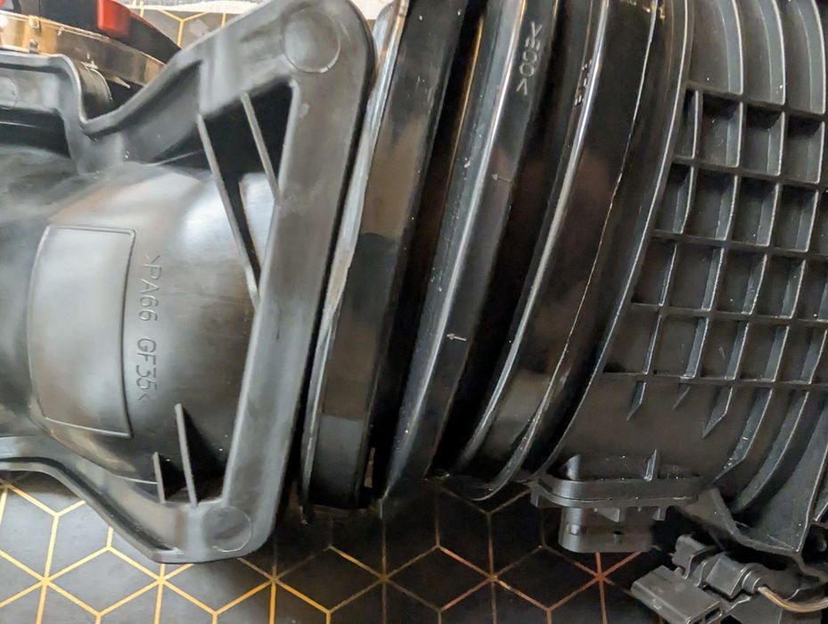 Tubulatura admisie cu debitmetru Mercedes-Benz