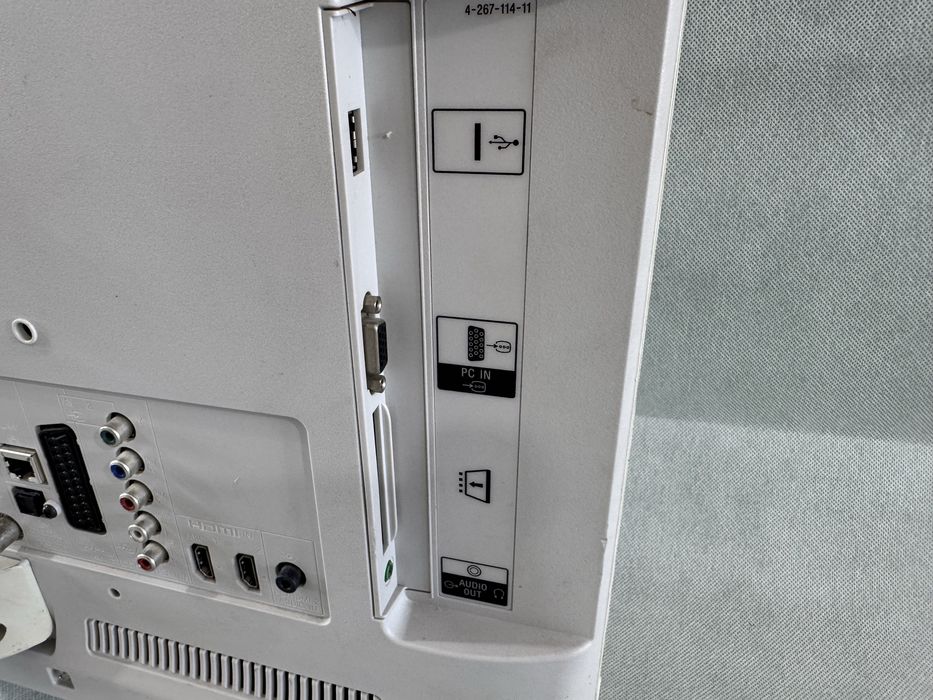 Телевизор - Sony KDL 24EX320 / 24 inch / A26