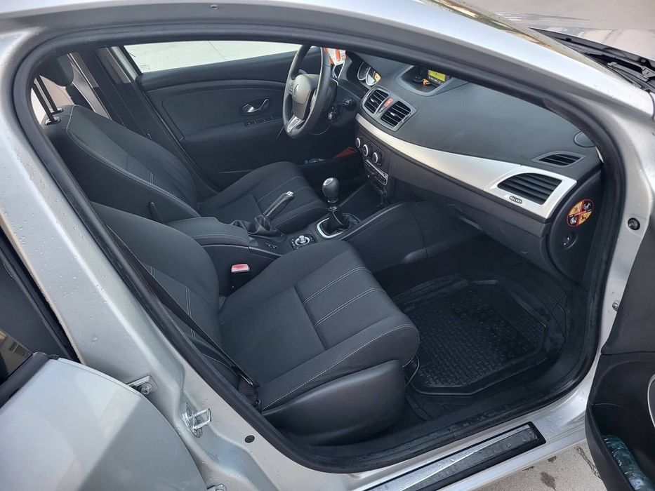 ‼️Renault Megane 3‼️motor 1,5 CDI,an 2010,Navigatie AER CONDITIONAT acte valabile.