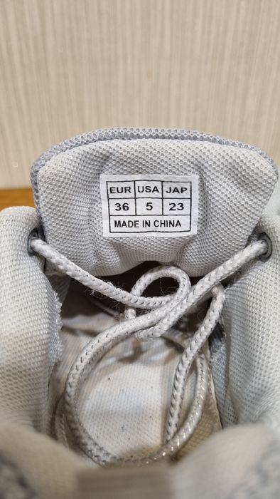 Кроссовки летние