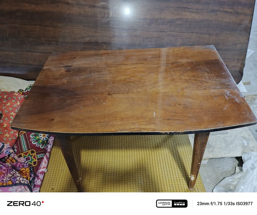 Журналний стол..