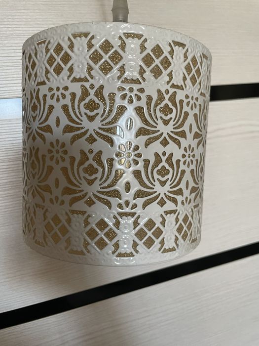 Люстра продам