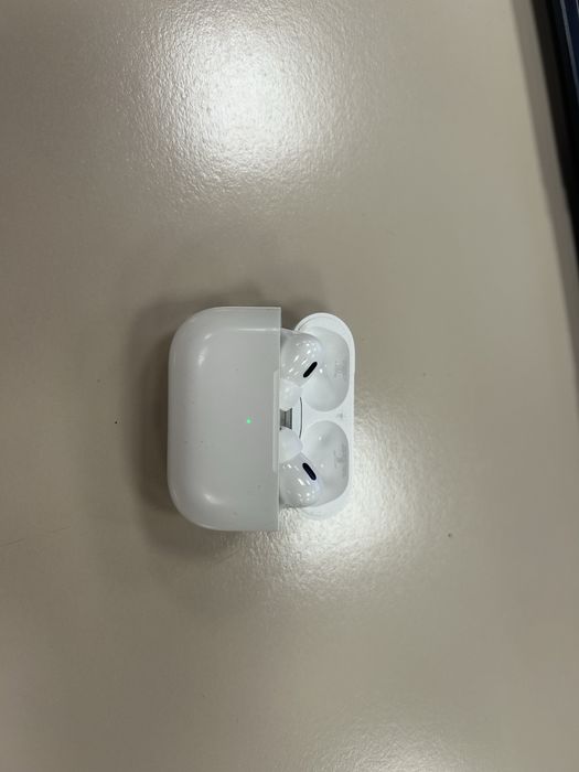 Air Pods Pro 2.