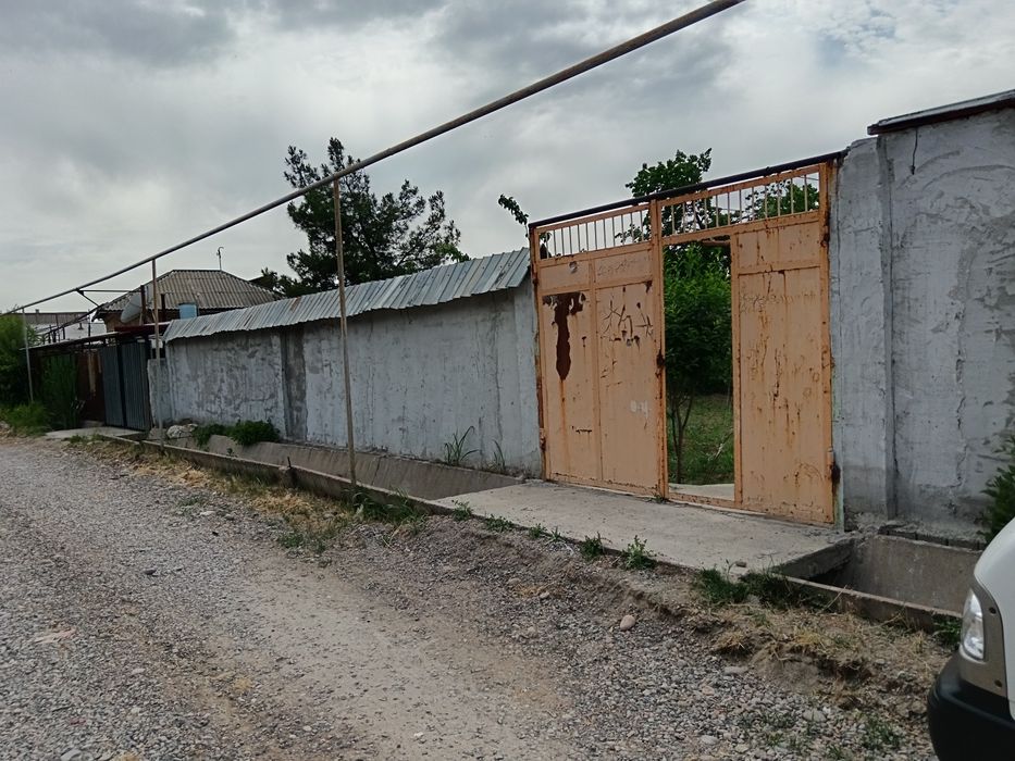 Продаётся дача. 6 сотох в суруме.