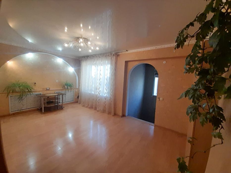 Жилой ,2х  уровневый дом.