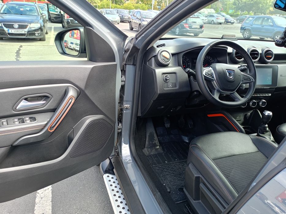 Dacia Duster / Дачия Дъстър 4x4 1.5 dci 6d Urban Grey