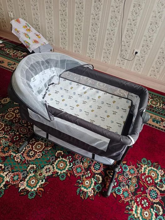 Продам новый манеж-кровать