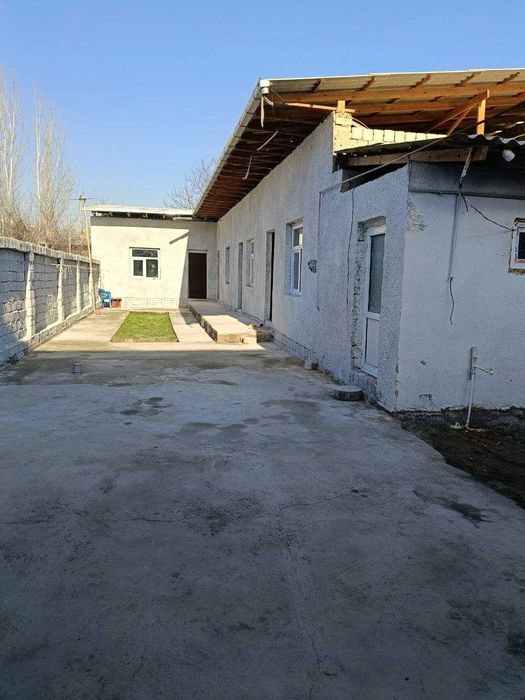 Зангиота 3 сотих 4 хона уй сотилади