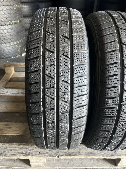2 anvelope iarna 205/65/16C Pirelli 8 mm!