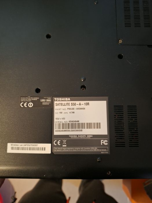 Laptop Toshiba i5, 8GB RAM, SSD 120GB + Tastatură Cadou