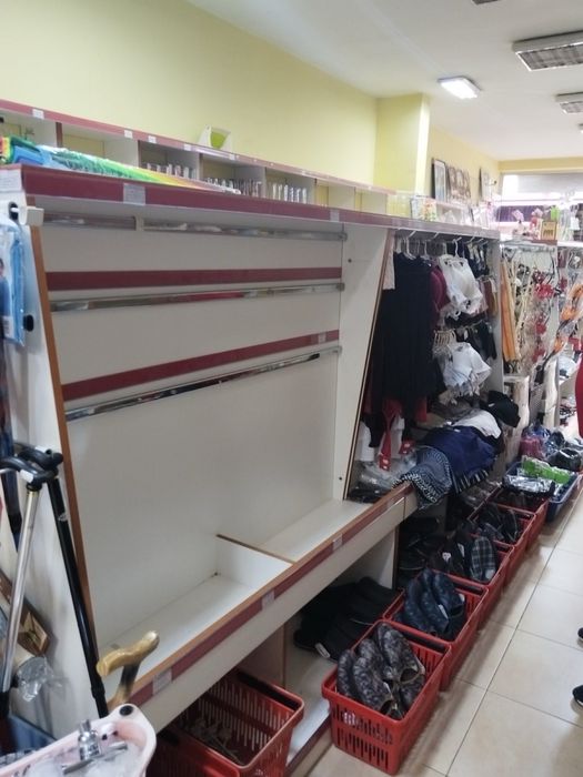 Оборудване за магазин стелажи , рафтове , щендери
