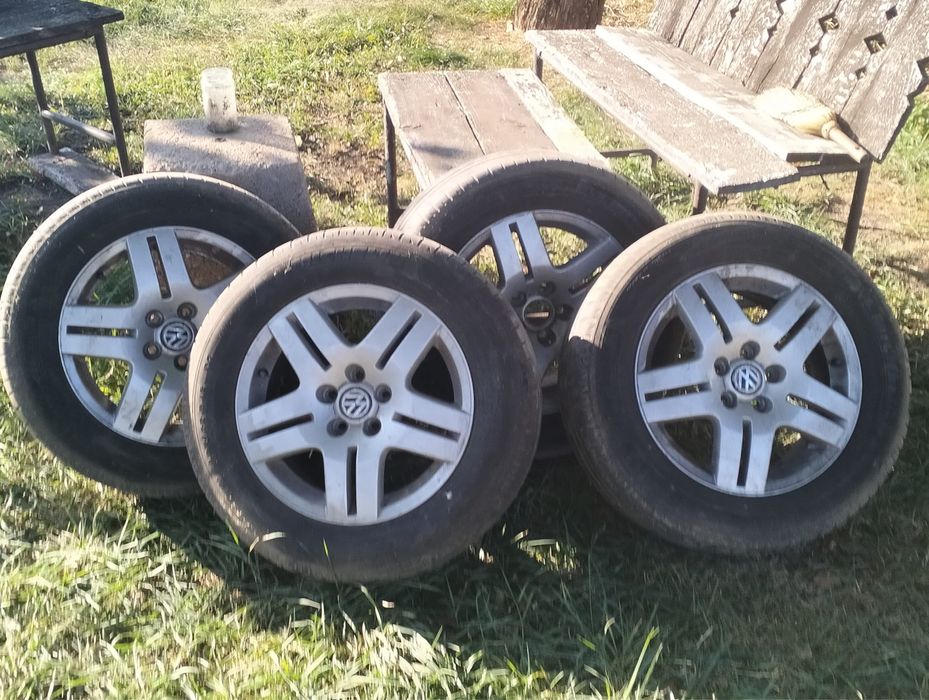 Vând jante aliaj Volkswagen Golf 4 – 500 Lei/bucată