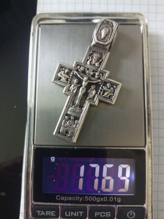 Продам 925 серебряные изделия.