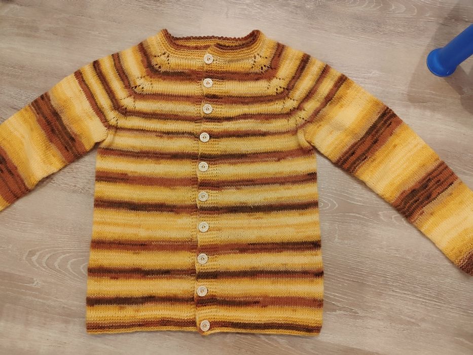 Pulovar tricotat manual