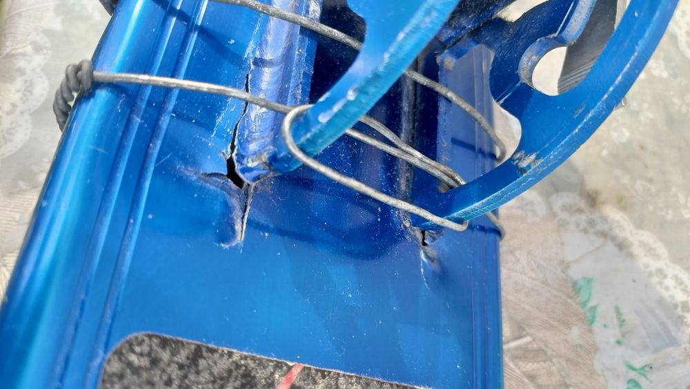 Самакат дет. на запчасти или под мелкий ремонт. Чит.описание..