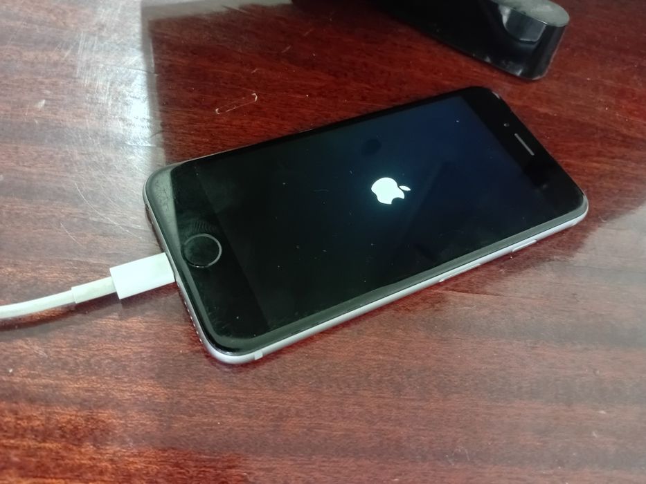 iPhone 6 2 ta  64,16 gb